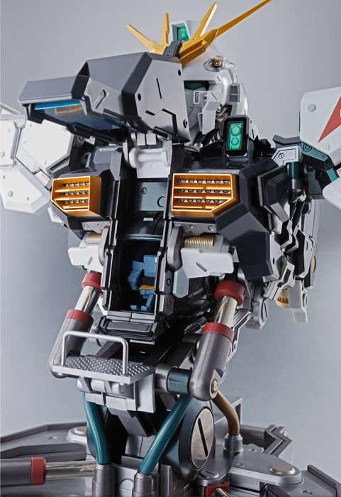 Formania EX Nu Gundam Bust - Click Image to Close