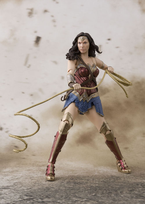 SH Figuarts Justice League: Wonder Woman - Click Image to Close