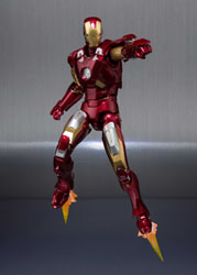 SH Figuarts Iron Man Mk 7 & Hall of Armor Set